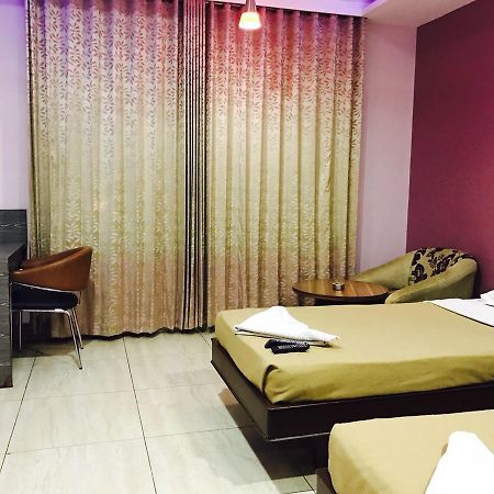 Iroomz Vaishali Residency 贝拉里 外观 照片