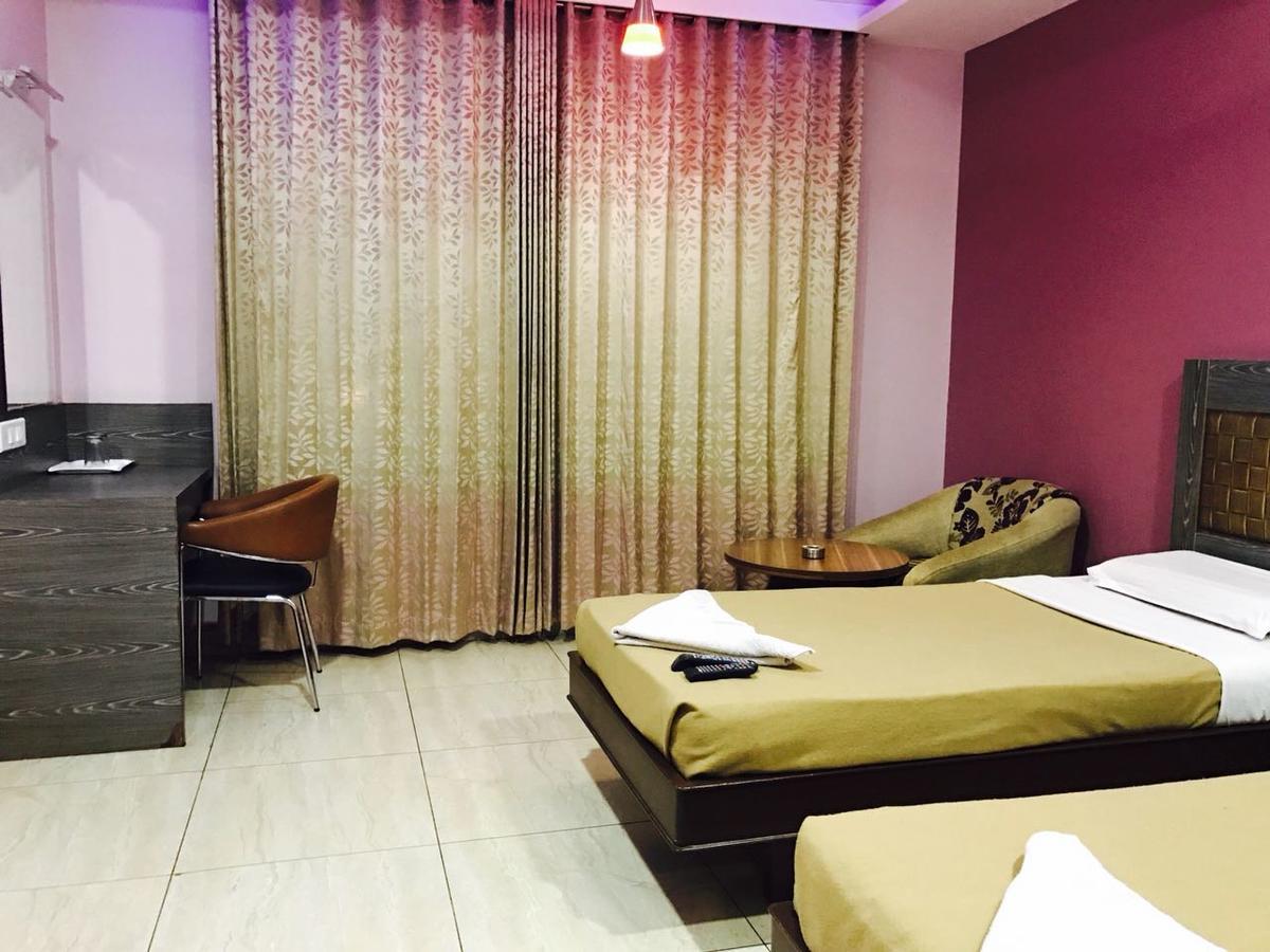 Iroomz Vaishali Residency 贝拉里 外观 照片