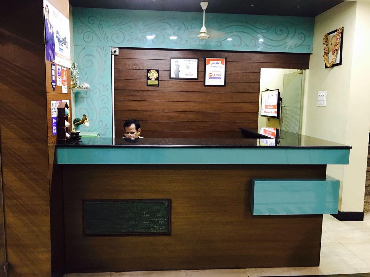 Iroomz Vaishali Residency 贝拉里 外观 照片
