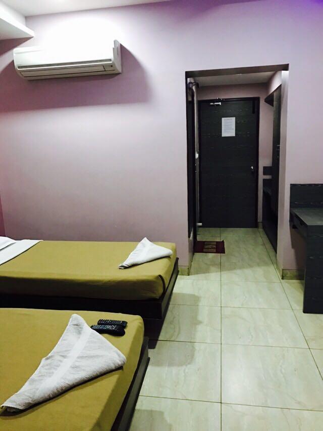 Iroomz Vaishali Residency 贝拉里 外观 照片